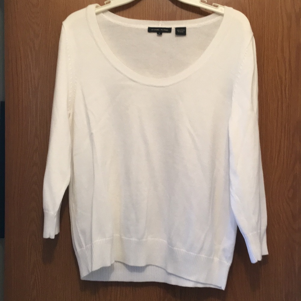 Women’s sweater